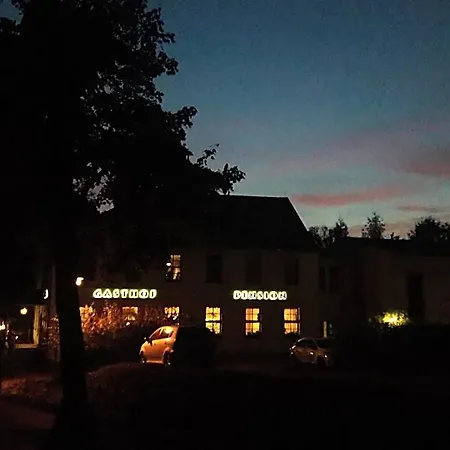 Landgasthof & Waldeck * Treuen